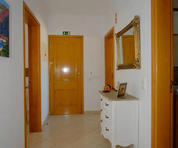 아파트 T2 Em Fechado. *