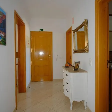 Apartament T2 Em Fechado. *
