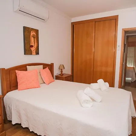 T2 Em Fechado. Albufeira